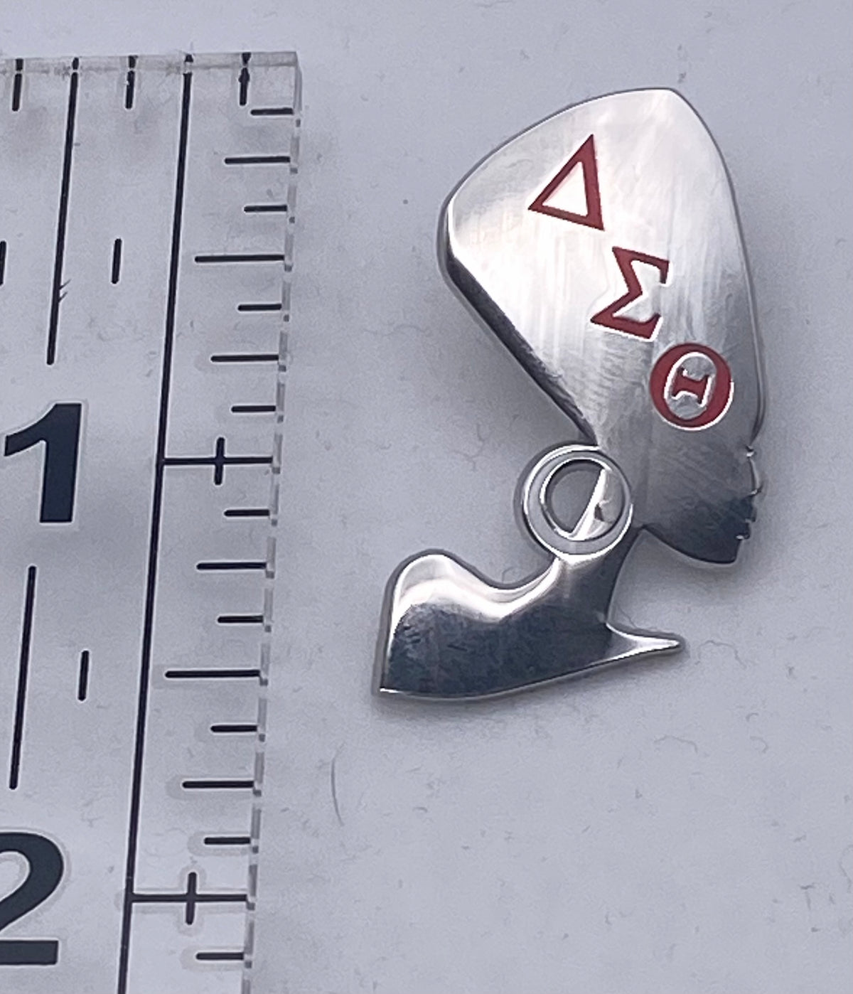 Delta Sigma Sigma - Silhouette Lapel Pin